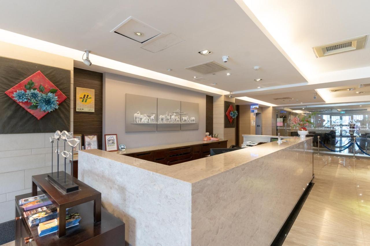 Unique Hotel Hualien Exterior foto